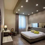 Palazzo Paciotti 4* Трани