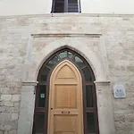Palazzo Paciotti 4* Трани