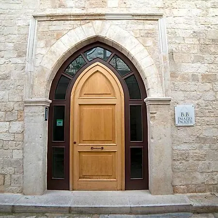 Palazzo Paciotti Frühstückspension Trani