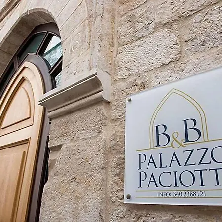 Nocleg ze śniadaniem Palazzo Paciotti 4*